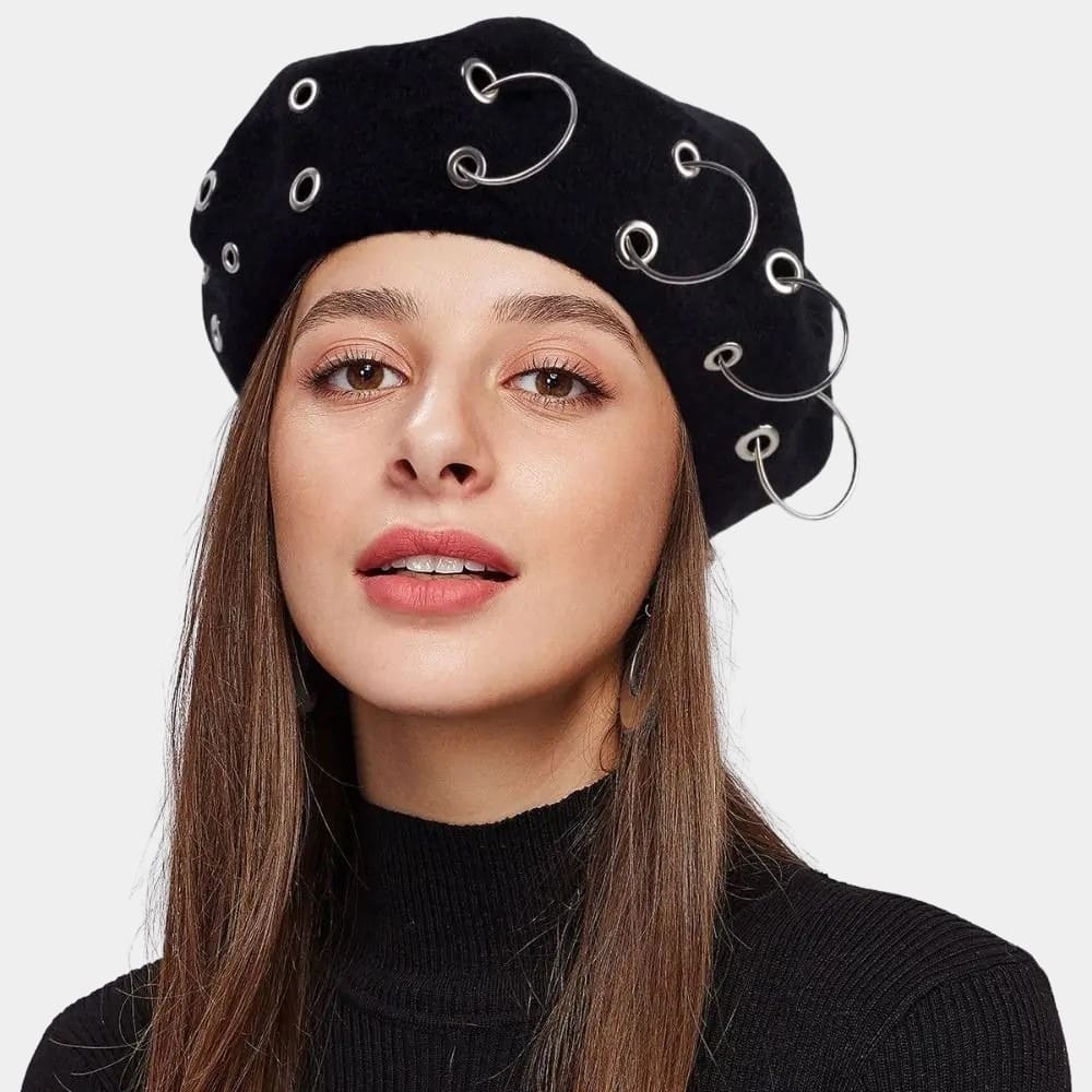 Béret piercing et œillets