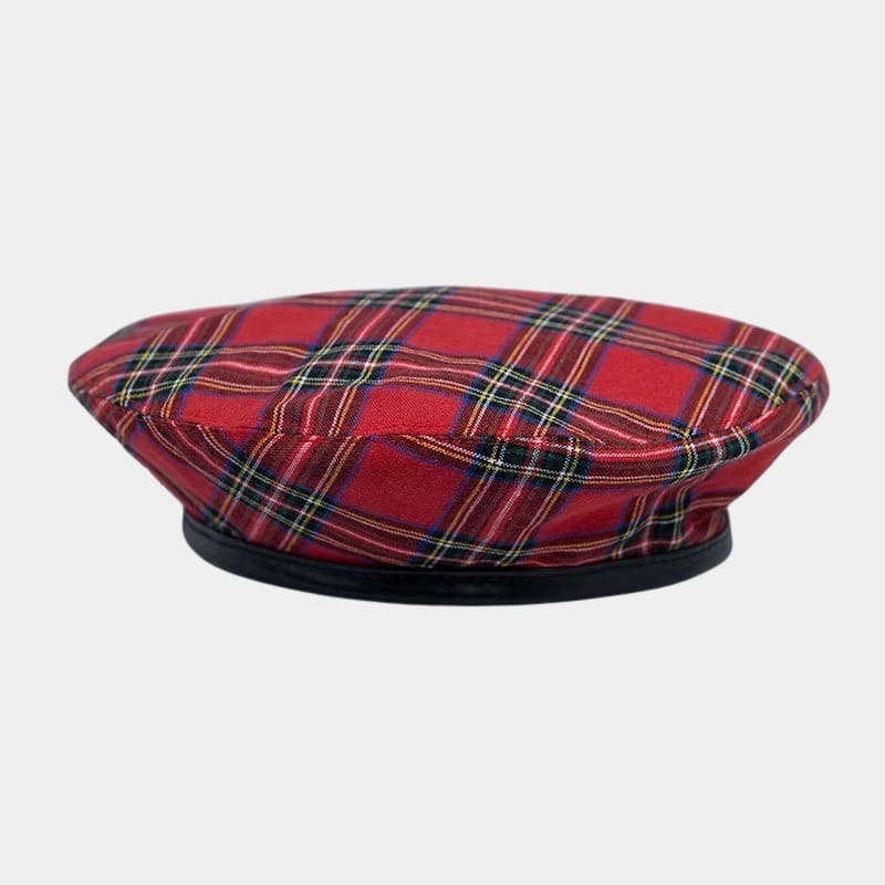 Béret à carreaux rouge