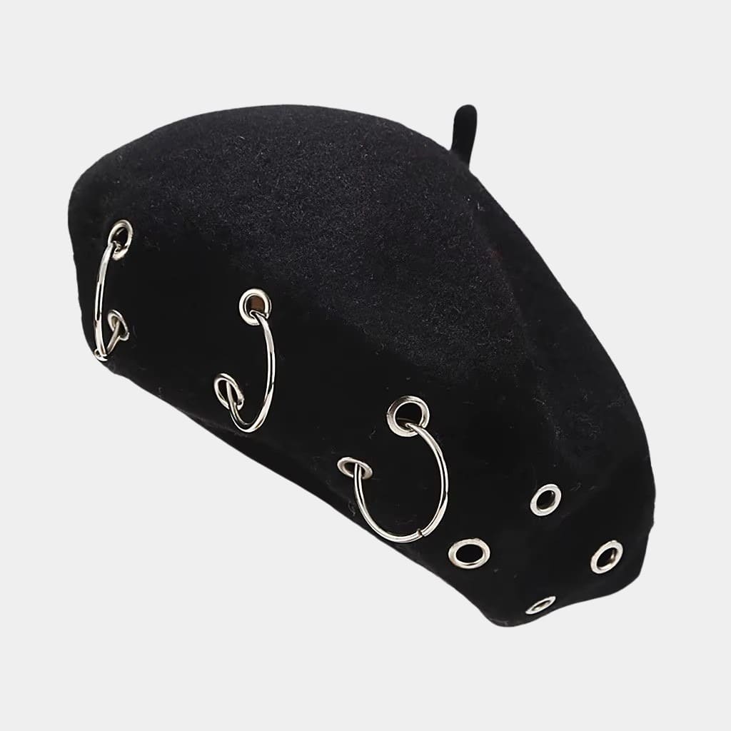 Béret piercing et œillets